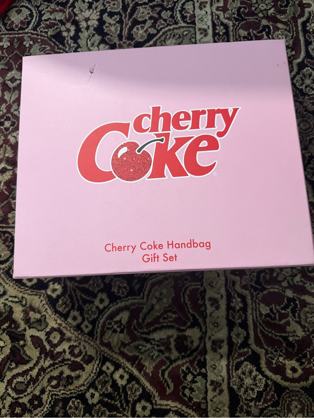 Skinny Dip London Pink Cherry Coke Crossbody Soda Can Handbag & Purse Gift Set - Picture 4 of 4